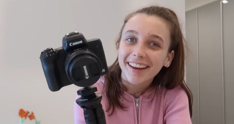 emma chamberlain vlogging camera